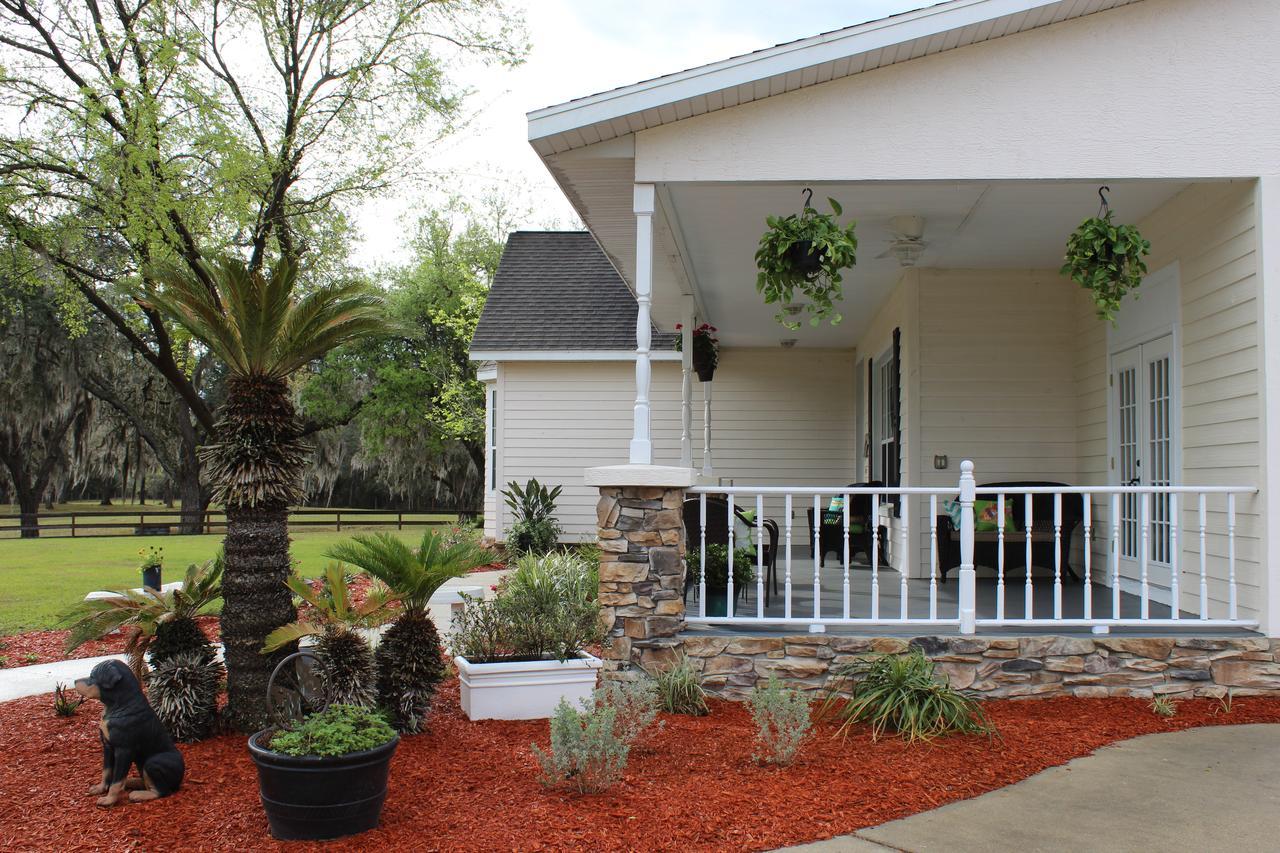 Couette-café Rock Pointe Ranch Floral City